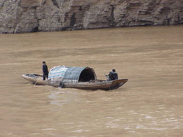    sampan,     Yangtze River  